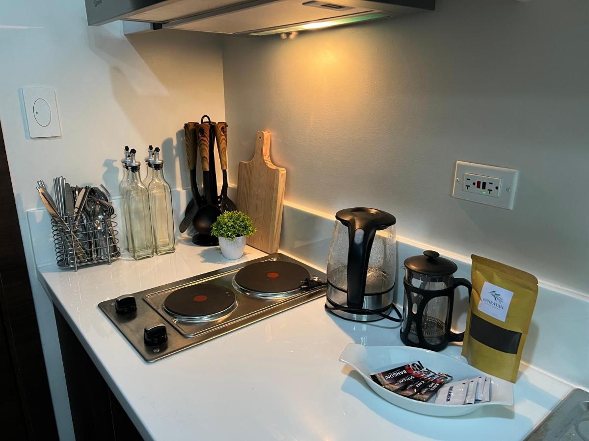 Air Residence Makati マニラ市 エクステリア 写真