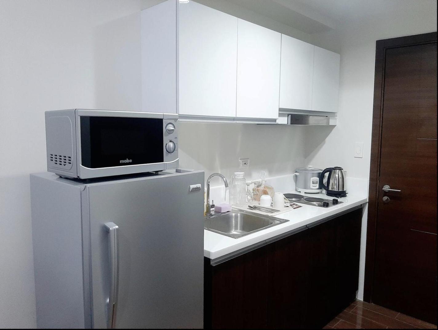 Air Residence Makati マニラ市 エクステリア 写真